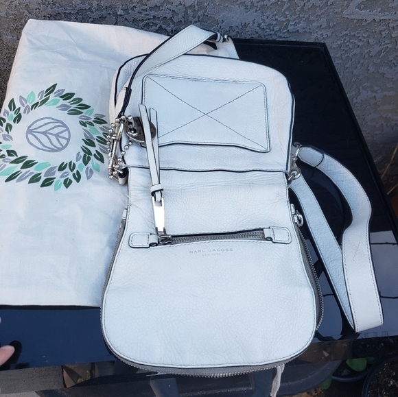 Marc Jacobs Empire City Leather Messenger Bag - Picture 10 of 16